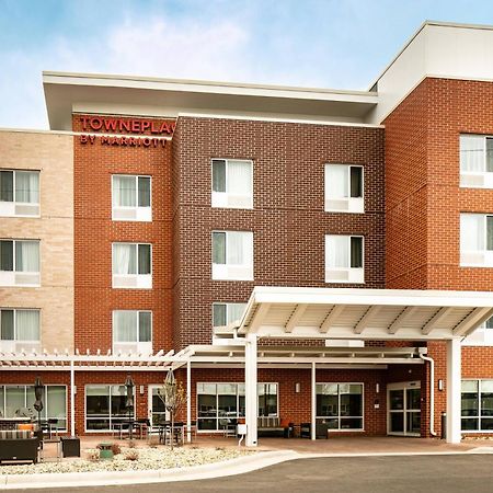 Towneplace Suites By Marriott Dubuque Downtown Exterior photo